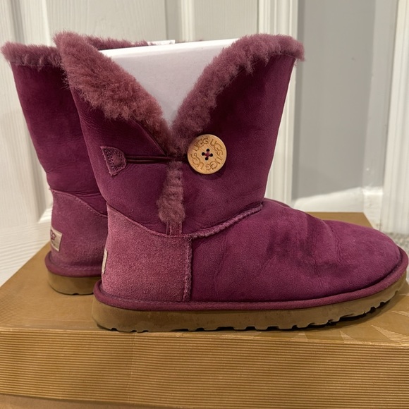 Purple Uggs - Bailey Button - Picture 2 of 4